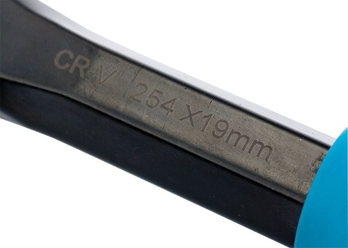 Зубило-скарпель, 254 х 19 мм, трехкомпонентная эргономичная рукоятка, защитный протектор, антикоррозионное покрытие Gross