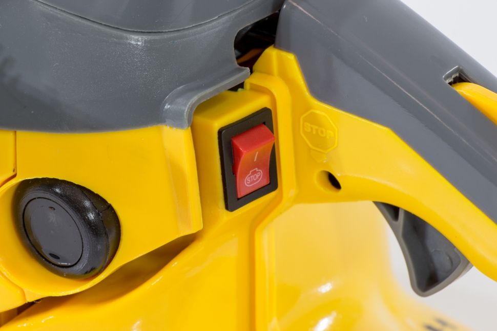 Пила цепная бензиновая GS-40 X-Pro, 42 куб.см, 1.7 кВт, длина шины 40 см, шаг 3/8" Denzel